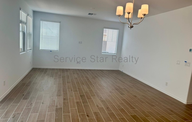 3817 N 99 DR