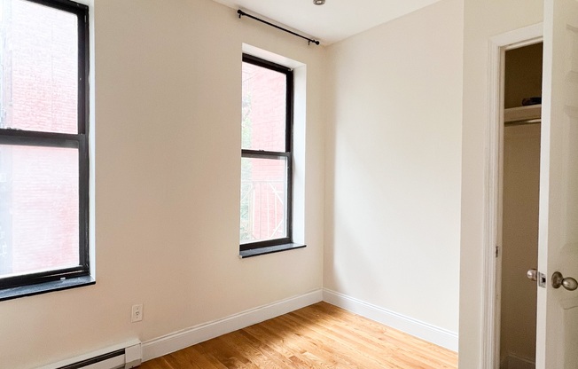 216 W 108 ST