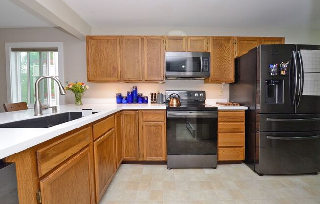 Convenient East Side Condo