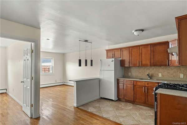 3 beds, 1 bath, 1,000 sqft, $2,850, Unit 3