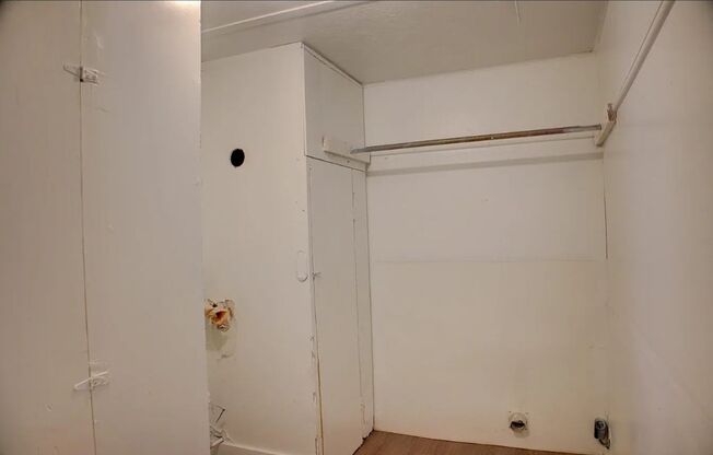 2 beds, 1 bath, 770 sqft, $1,250, Unit 4615 E 4th Place