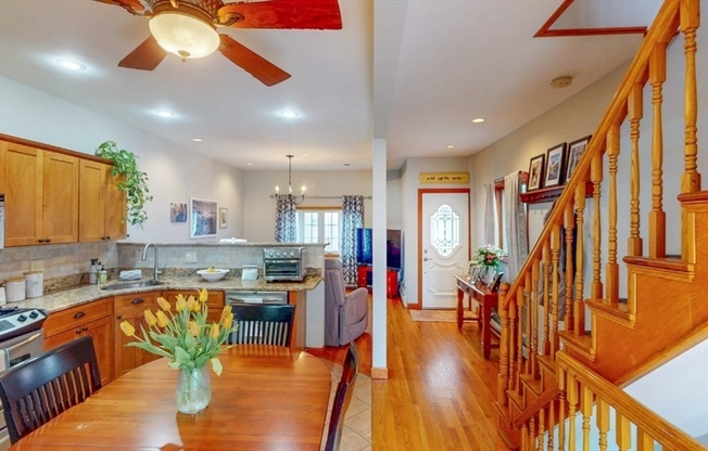 4 KEMBLE PL