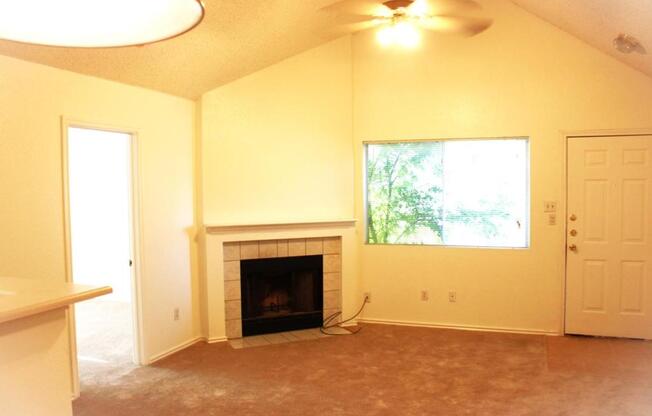 1008 DISRAELI CIR