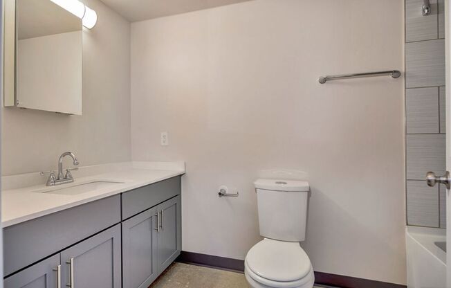 2 beds, 2 baths, 821 sqft, $1,599, Unit 804