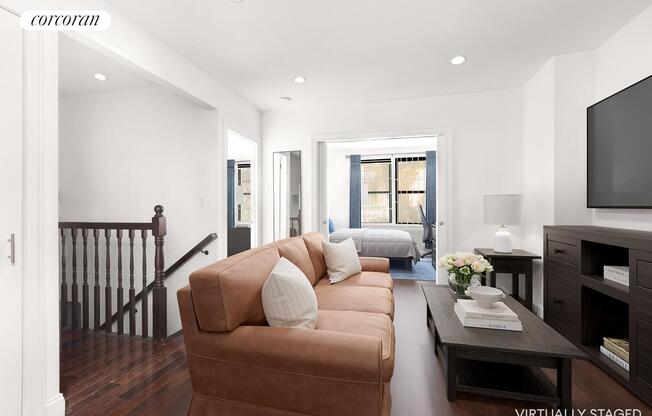 328 W 19 ST