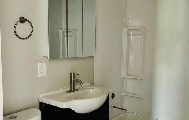 Renovated micro one bedroom available in Northside!