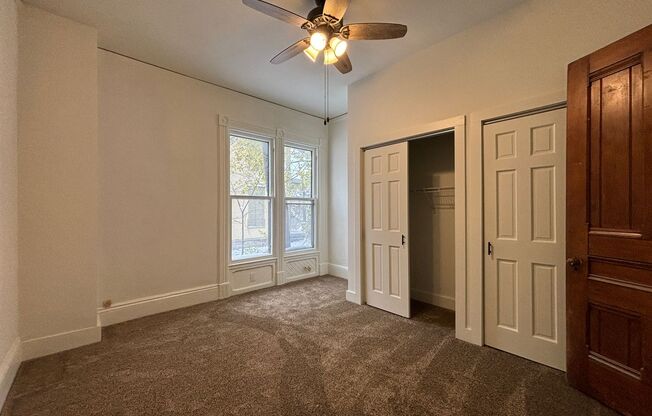 3 beds, 1.5 baths, $1,395, Unit 808 W. Kalamazoo  Unit 1