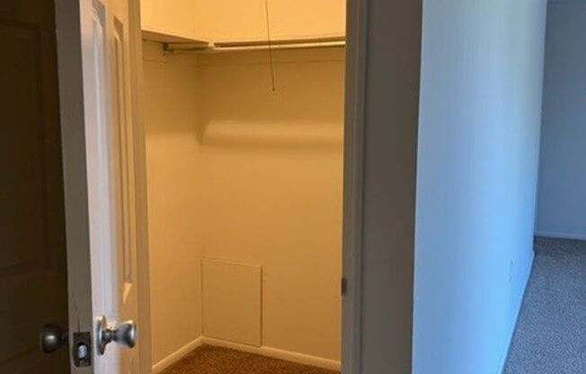 1 bed, 1 bath, 740 sqft, $1,600, Unit 00 - K- 7