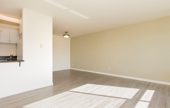 1 bed, 1 bath, 630 sqft, $1,845, Unit R-407