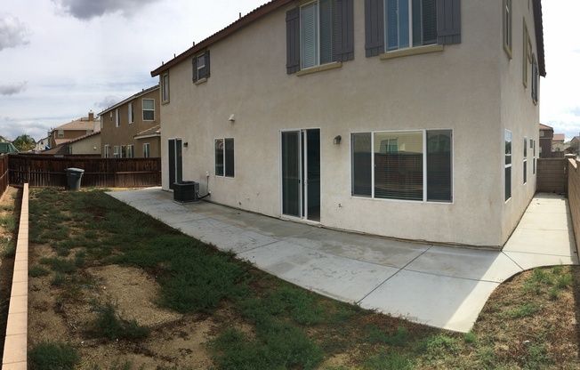 4 Bedroom / 4 Bathroom Perris Home