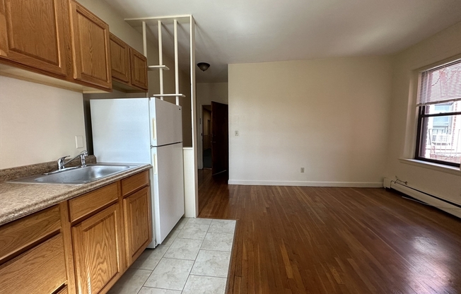 1 bed, 1 bath, 475 sqft, $2,300, Unit 53