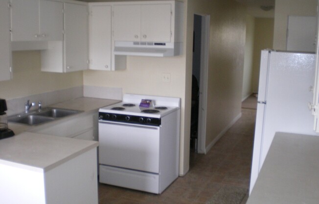 215-225 NW Tingley Court