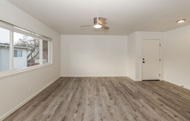 Sunnyvale Townhome with Private Fenced Backyard