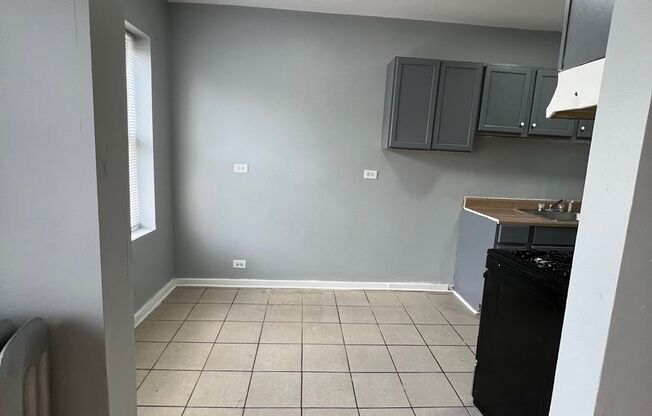 1 bed, 1 bath, 420 sqft, $1,250