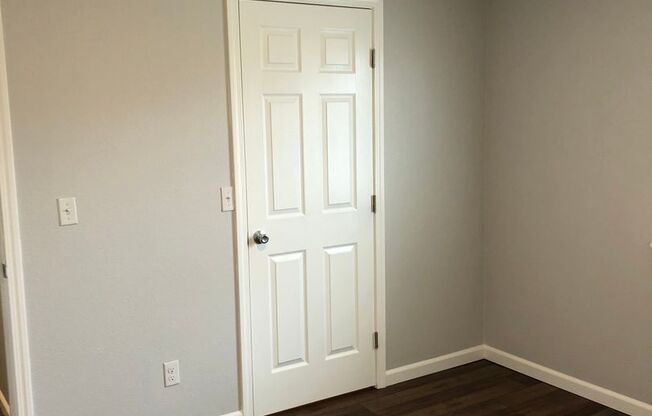 2 beds, 1 bath, 945 sqft, $1,575, Unit 085