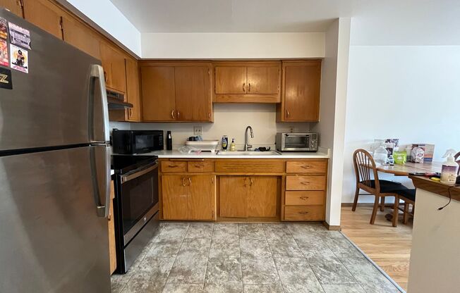 1 bed, 1 bath, $1,015, Unit 24
