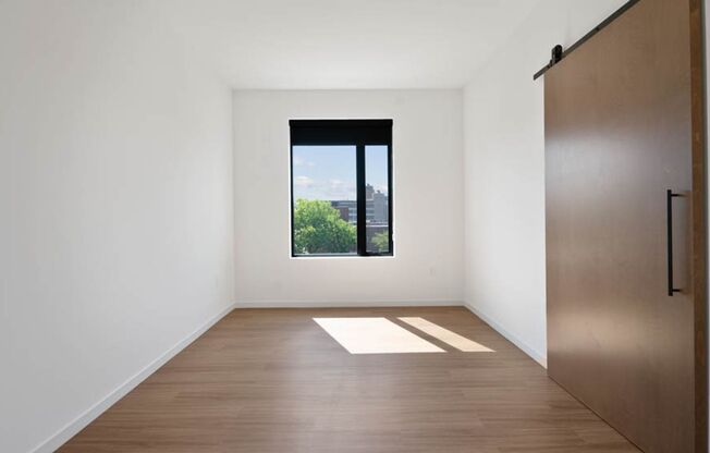 1 bed, 1 bath, 637 sqft, $1,675, Unit 407
