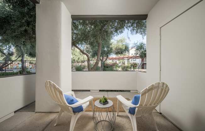 Restful patio space at Trevi Apartment Homes