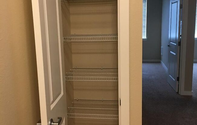 2 beds, 2 baths, $2,022, Unit 4862-208