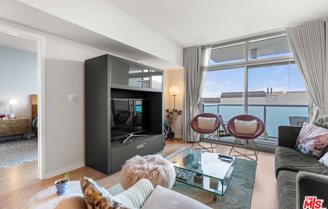 1 bed, 1 bath, 859 sqft, $4,250, Unit 621