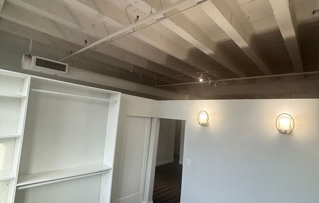 1 bed, 1 bath, 890 sqft, $2,300, Unit 303A