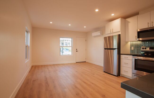 1 bed, 1 bath, 550 sqft, $2,300, Unit 818 24th Street