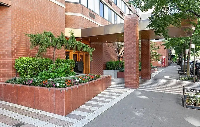 Studio, 1 bath, 550 sqft, $3,650, Unit 4D