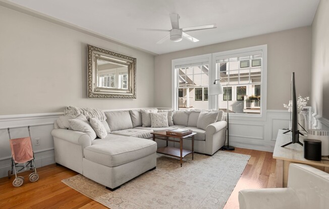 3 beds, 2.5 baths, 1,757 sqft, $4,500, Unit 3