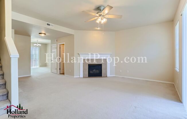 Lovely 4 bedroom home in Hillsboro.