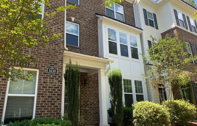 *Move In Special* Large 4 Bedroom | 3.5 Bath Townhouse in RTP