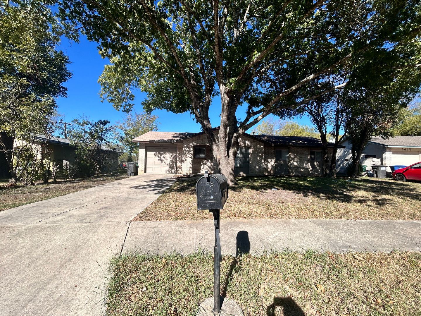 CUTE 3 BEDROOM HOME FEATURING 2 LIVING AREAS*NORTH EAST INDEPENDENT SCHOOL DISTRICT***VINYL COMPOSITION TILE FLOORING INSTALLED THROUGHOUT ALL AREAS BUT 1 BEDROOM****UTILITY AREA IN ONE CAR GARAGE*TENANT SHOULD VERIFY SCHOOLS IF IMPORTANT