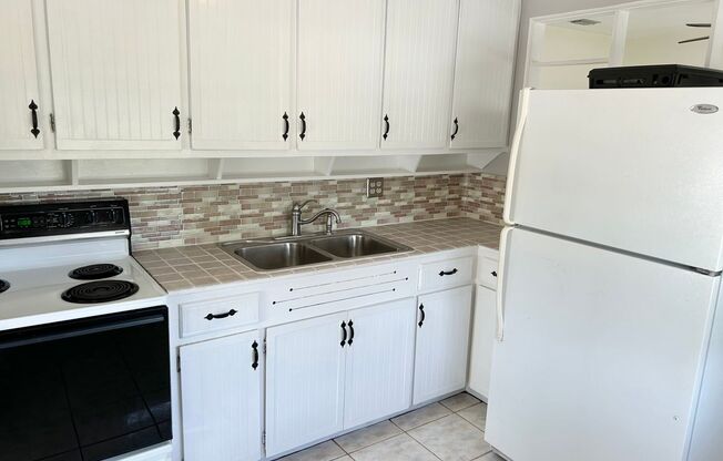 2 bed 1 Bath House in Ideal Location in St Pete