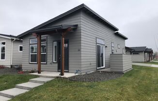 2 beds, 1 bath, 880 sqft, $1,795, Unit 389 Arissa