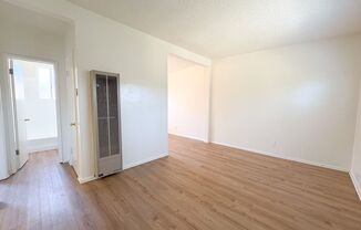 2 beds, 1 bath, $2,095, Unit 1808-E