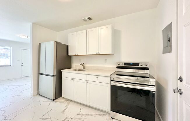 Freshly remodelled 2bed/1bath in a duplex close to Wynwood: for rent now @ $ 2,200.00!