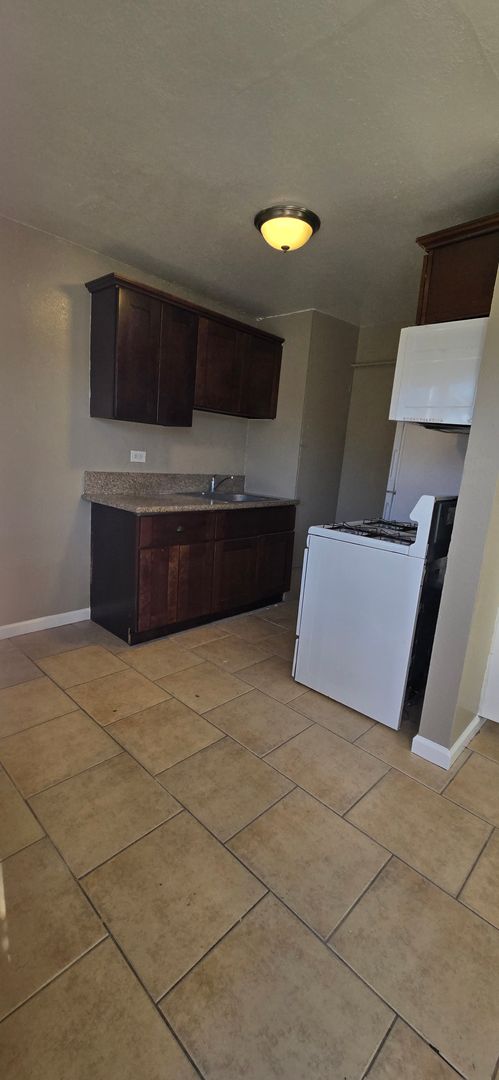 1 bed, 1 bath, $1,795, Unit 317