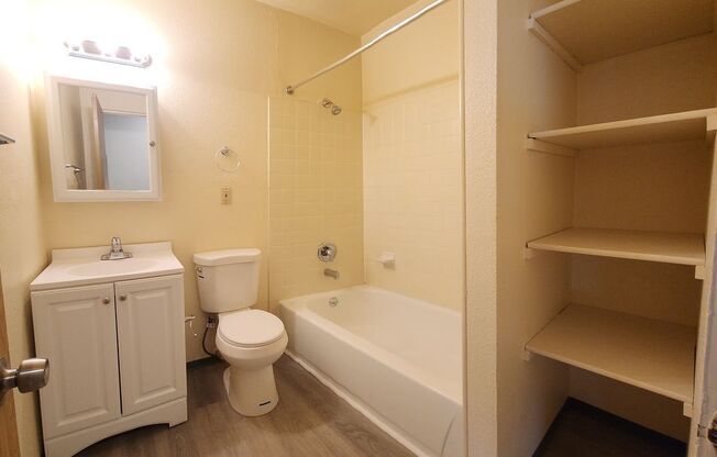 1 bed, 1 bath, 520 sqft, $1,150, Unit 405