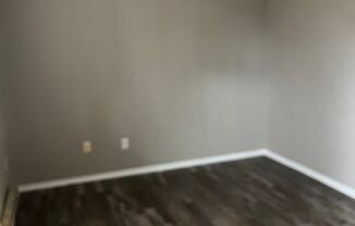 1 bed, 1 bath, $595, Unit 4