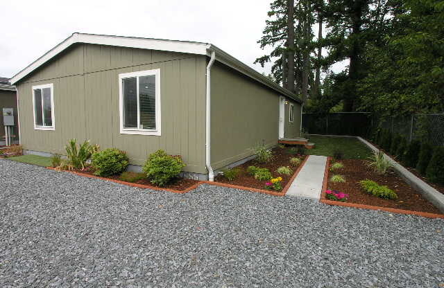 Evergreen Place Condominiums!! 2327 108th St E !!