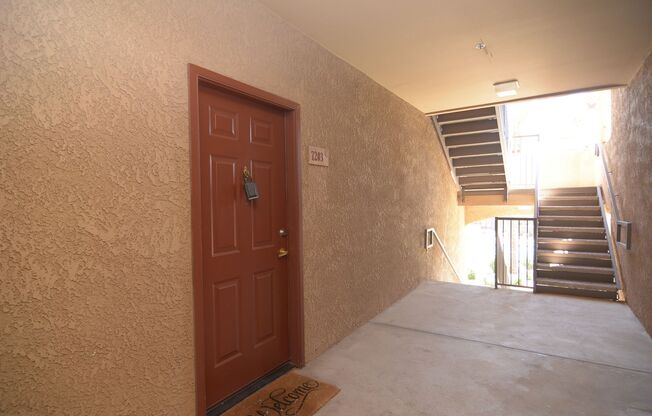 Fully Furnished 2 Bedroom 2 Bath Condo! Central Tucson Location!