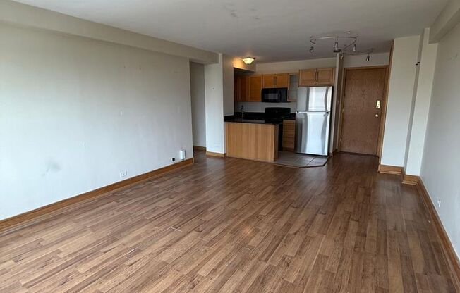 1 bed, 1 bath, 750 sqft, $2,050, Unit 418-1111