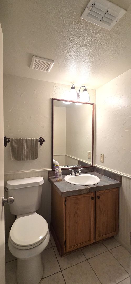 Towne Lake - Amazing Lake Views!