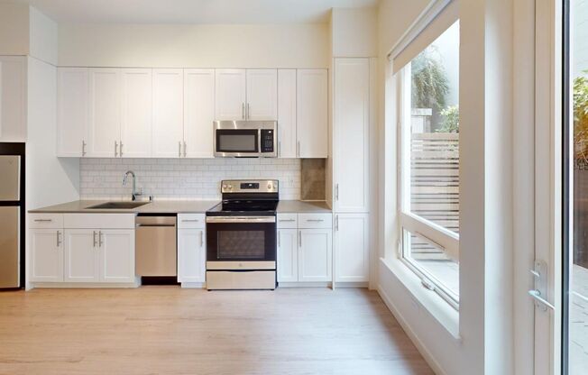 Studio, 1 bath, 370 sqft, $1,845, Unit 109