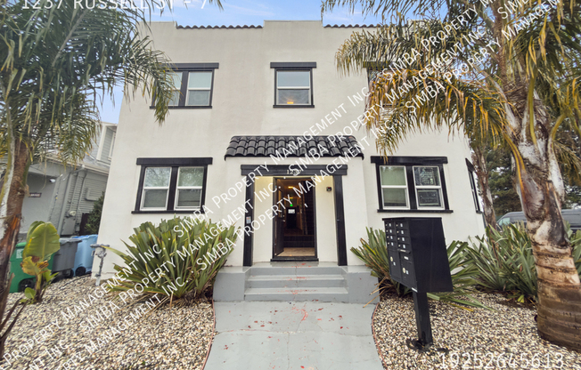 1237 RUSSELL ST