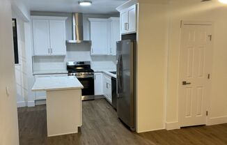 3 beds, 2 baths, 1,600 sqft, $3,995, Unit 424