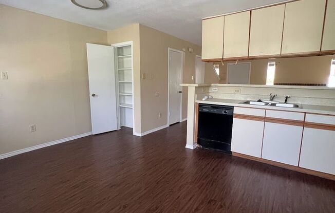 2 beds, 2.5 baths, $1,400