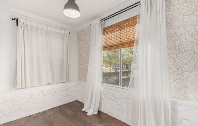 2 beds, 1 bath, 1,312 sqft, $2,495, Unit 729