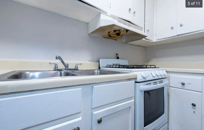 One Bedroom Apartments on Marshall!