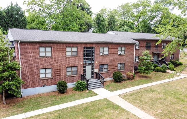 2 beds, 1 bath, 800 sqft, $850, Unit 116 C