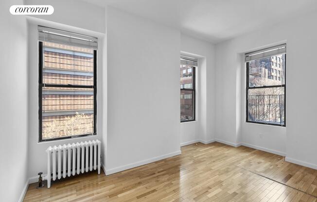 100 W 67 ST 4 SE